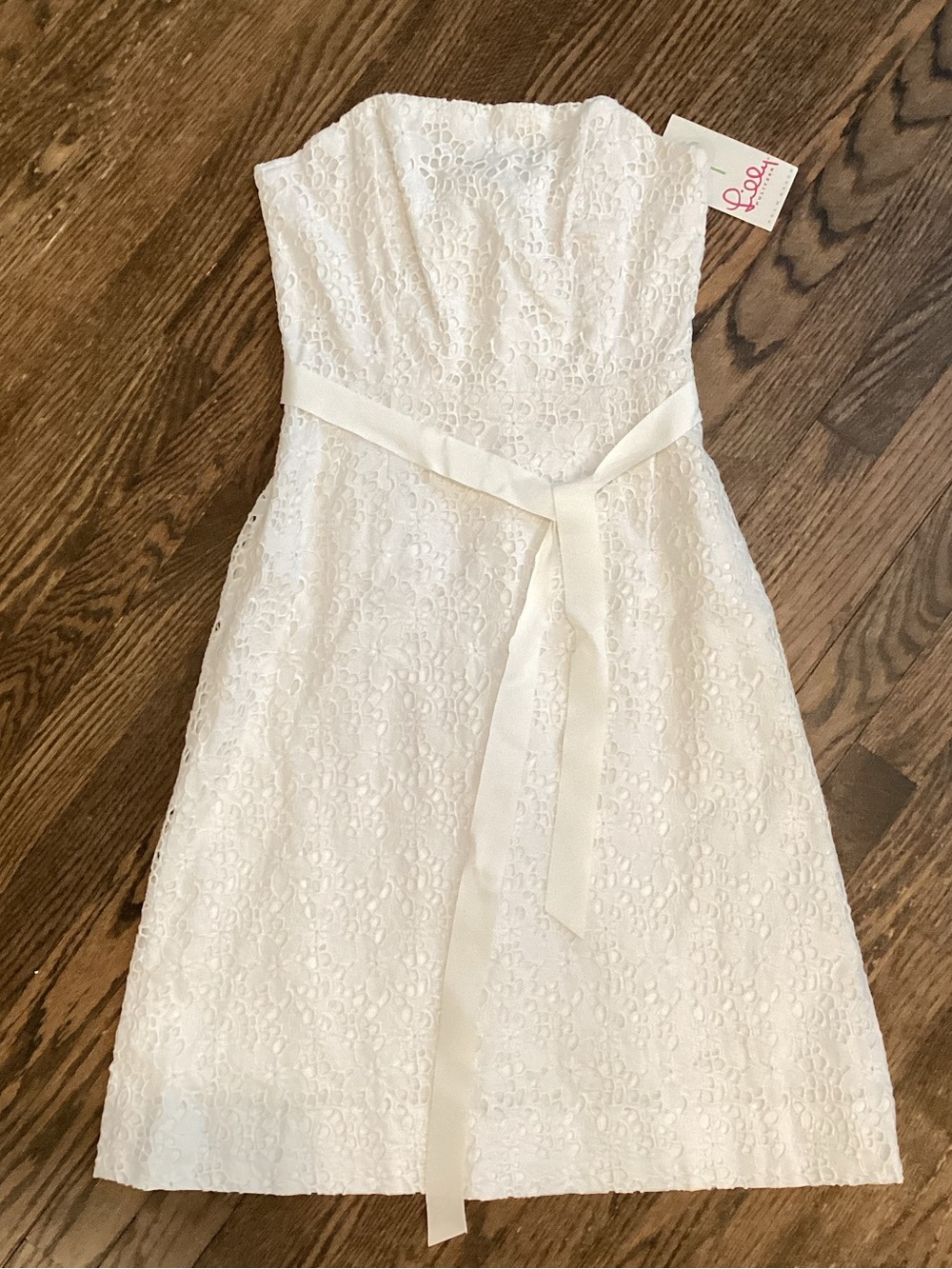 Lilly Pulitzer Palm Beach Sienna White Eyelet Strapless Dress Size 4 100% Cotton